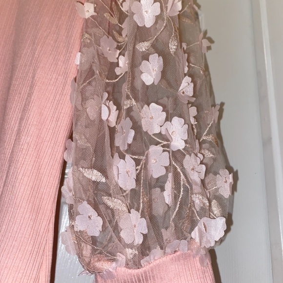 Floral Puff Sleeve Top - Picture 2 of 3